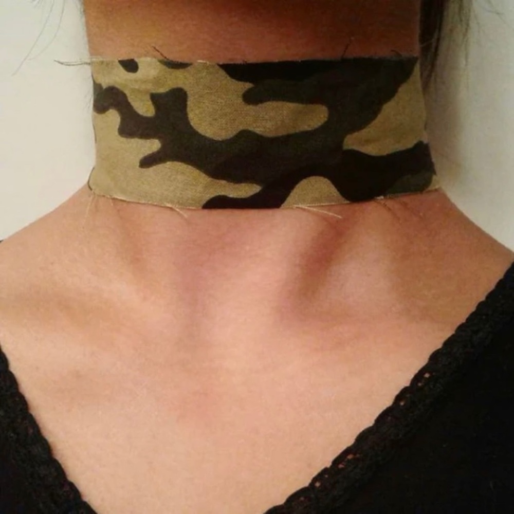 Camo Choker